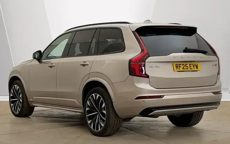 Used Volvo XC90 Ultra 250 HP (183 kW) 2025 Gold SUV