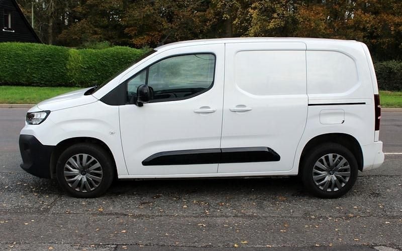 Used Citroën Berlingo 102 HP (75 kW) 2025 MPV