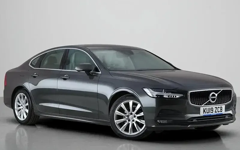 Used Volvo S90 Momentum 190 HP (139 kW) 2019 Sedan