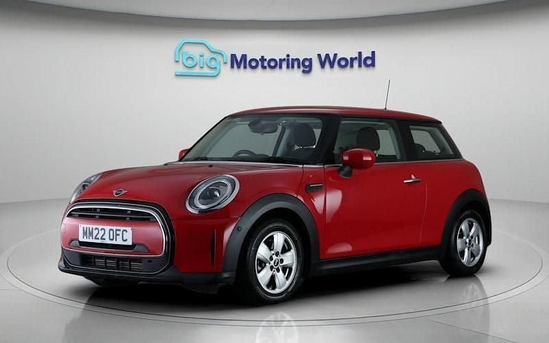 Used Mini Cooper Classic 136 HP (100 kW) 2022 Red Hatchback