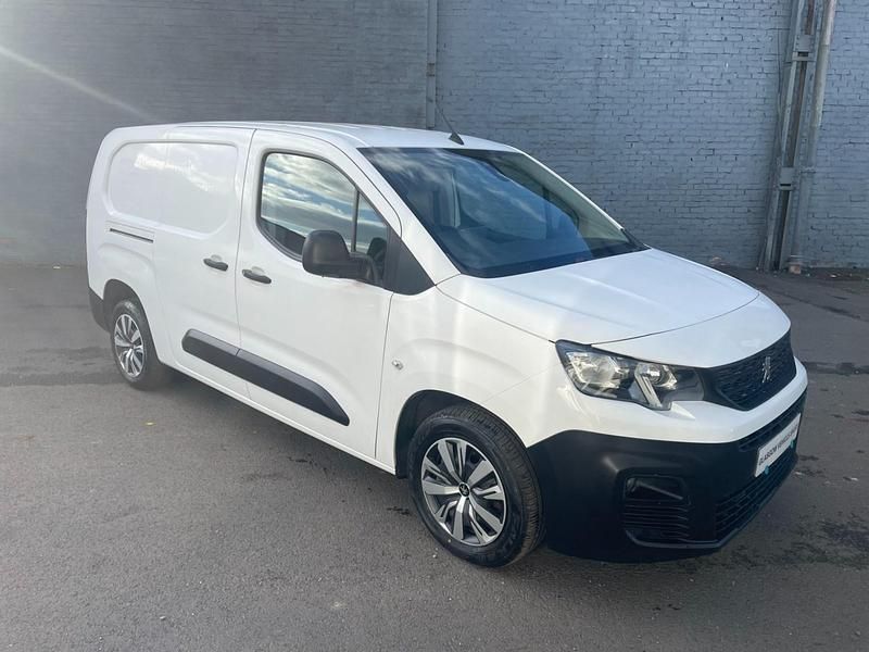 Used Peugeot Partner 2020 White MPV