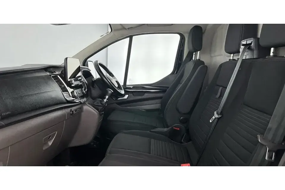 Used Ford Transit Custom Limited 130 HP (95 kW) 2020 Black Van