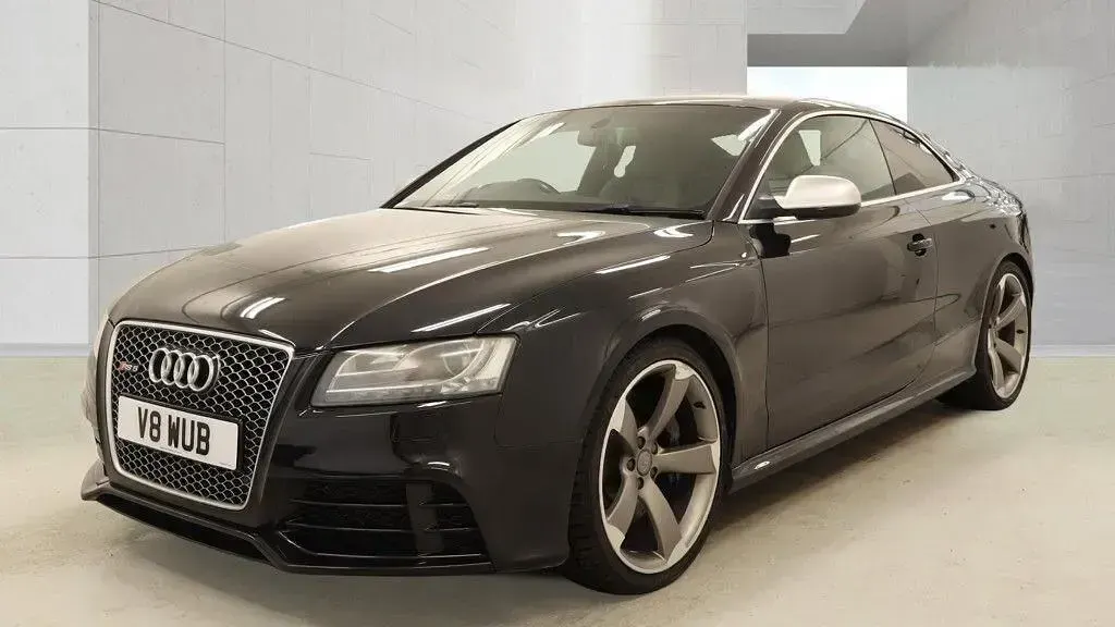 Used Audi RS5 Comfort 450 HP (330 kW) 2011 Black Coupe