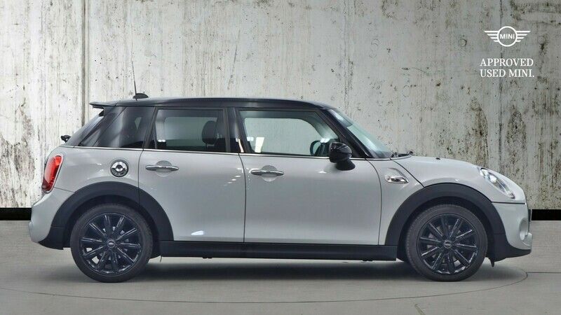 Used Mini Cooper S Classic 189 HP (139 kW) 2019 Silver Hatchback