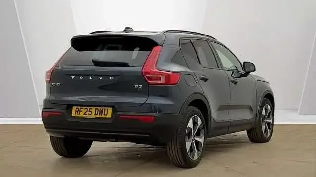 Used Volvo XC40 Plus 161 HP (118 kW) 2025 Blue SUV