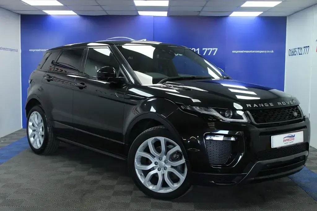 Käytetty Land Rover Range Rover evoque HSE Dynamic 180 HP (132 kW) 2018 Musta Farmari