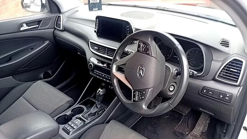 Used Hyundai Tucson SE 2020 White SUV