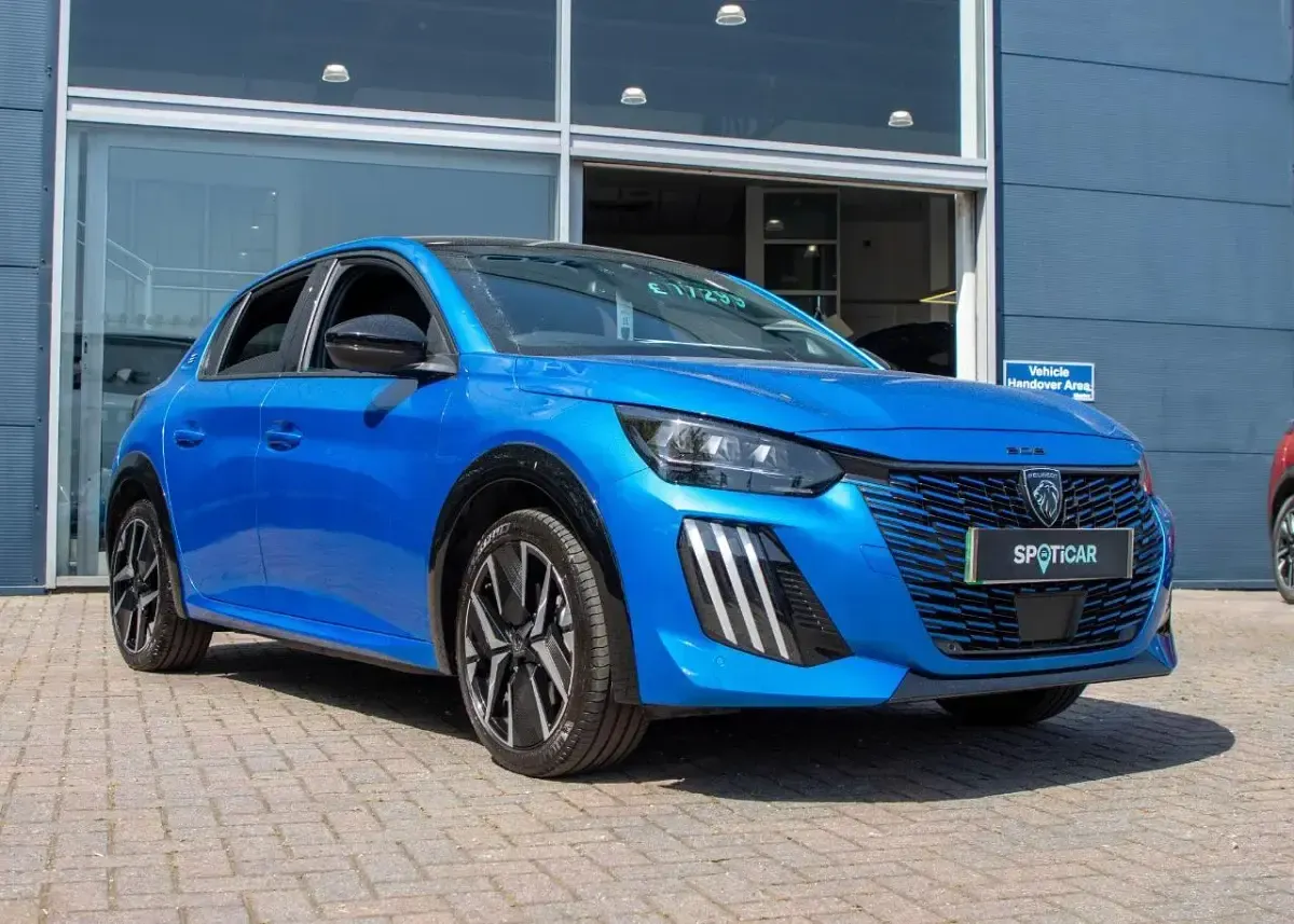 Used Peugeot e-208 GT 113 kW (154 HP) 2025 Blue Hatchback