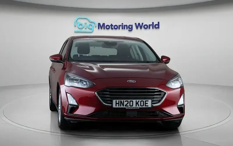 Used Ford Focus Titanium 125 HP (91 kW) 2020 Red Hatchback
