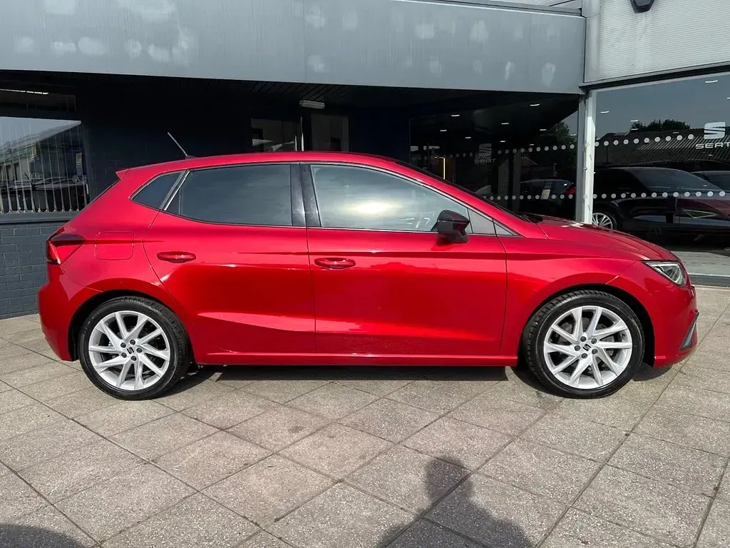 Usado Seat Ibiza FR 2022 Rojo Utilitario