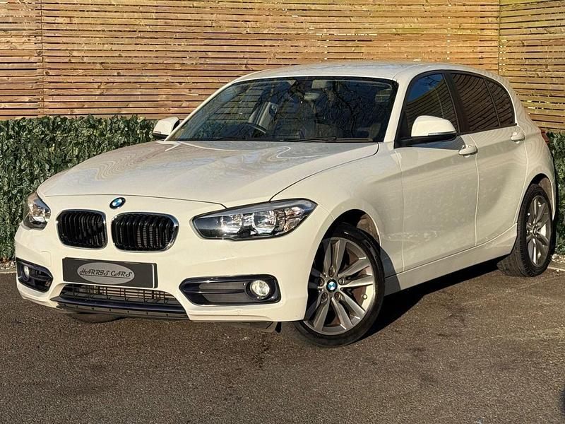 Used BMW 118 Sport Line 2015 White Hatchback