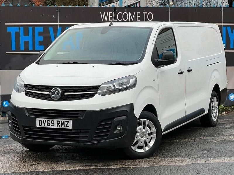 Used Vauxhall Vivaro S 101 HP (74 kW) 2019 White MPV