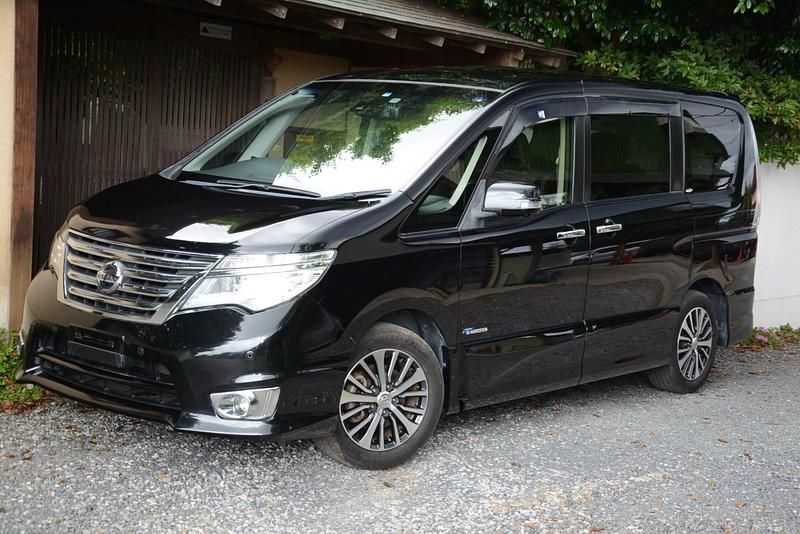 Used Nissan Serena 2014 Black MPV