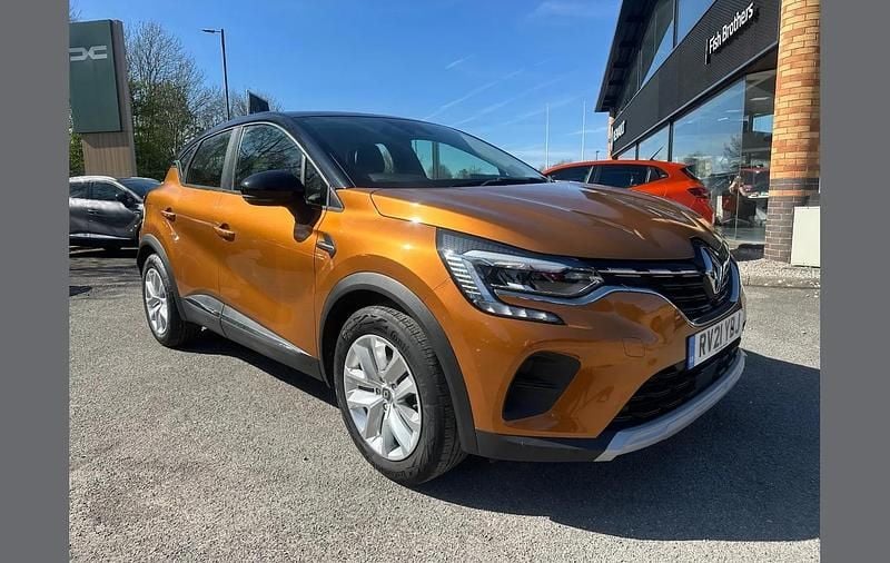 Used Renault Captur Play 100 HP (73 kW) 2021 Orange  SUV