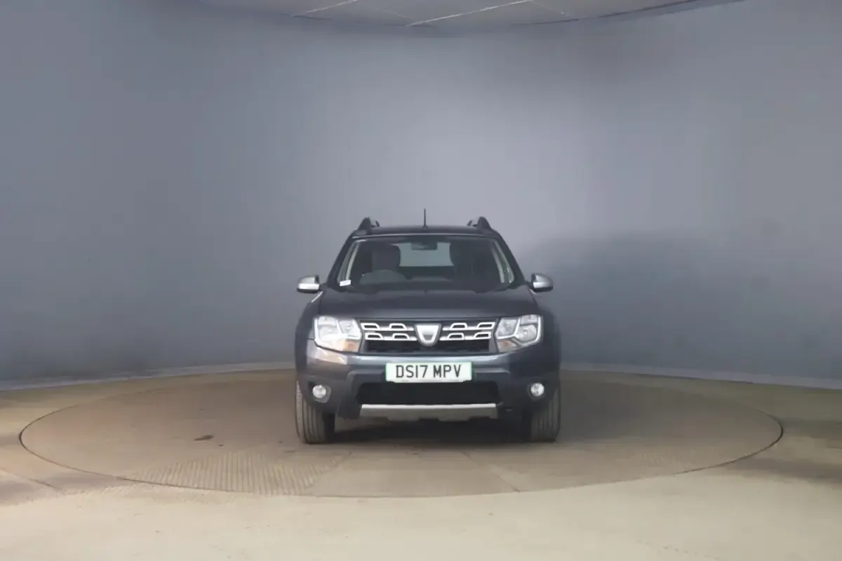 Used Dacia Duster Lauréate 125 HP (91 kW) 2017 Grey SUV