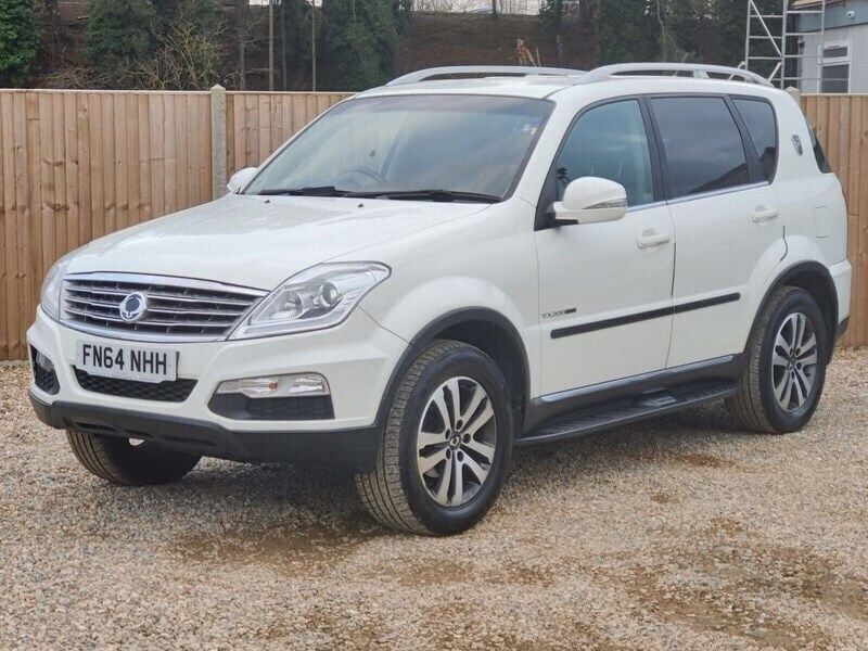 White Used 2015 Ssangyong Rexton SUV | £5,500 (Good price) - Image 1/4