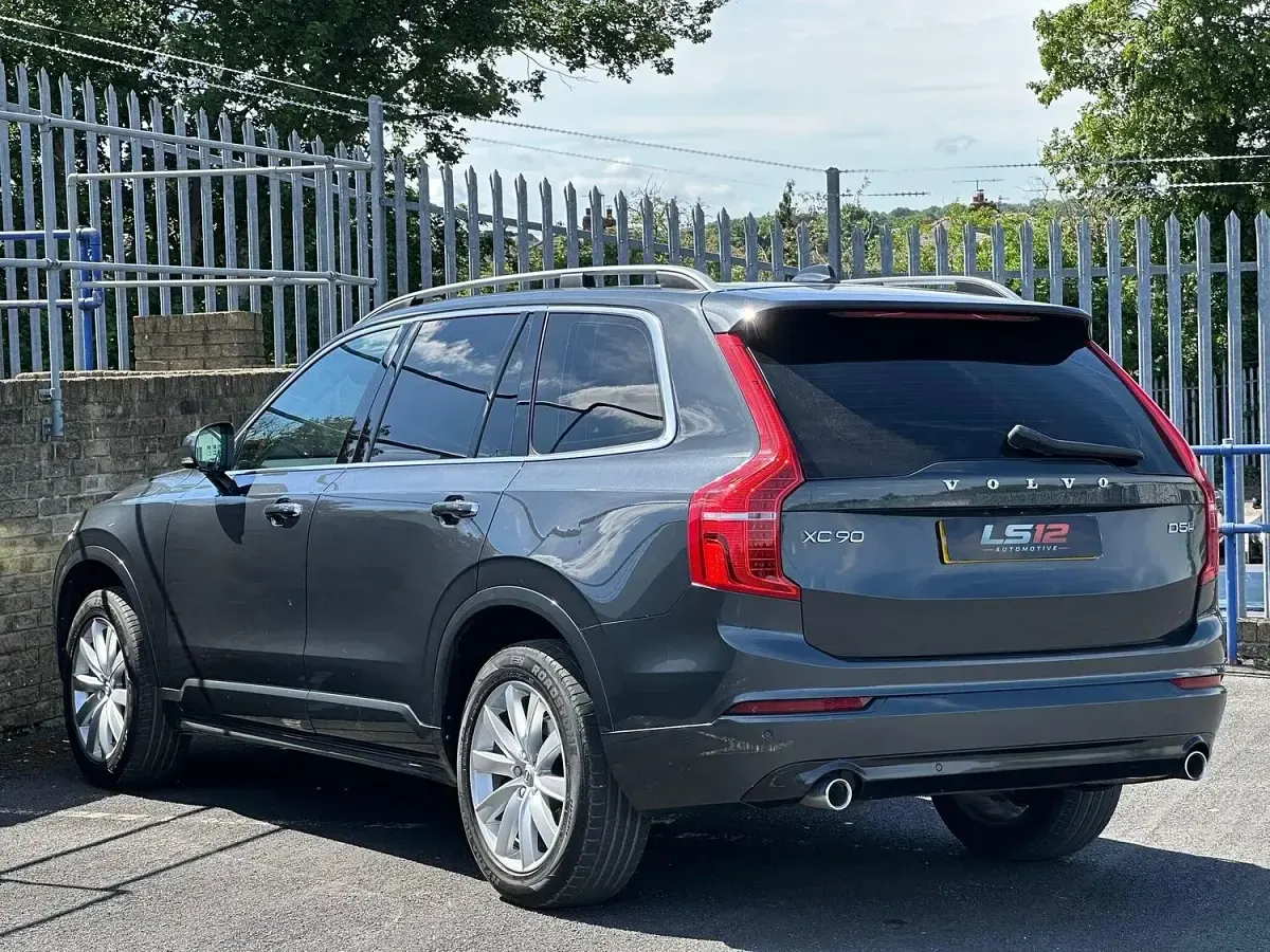 Used Volvo XC90 Momentum 2018 Grey SUV