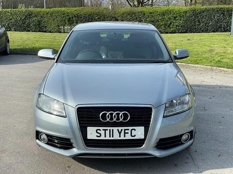 Used Audi A3 Sportback S-Line 105 HP (77 kW) 2011 Silver Hatchback
