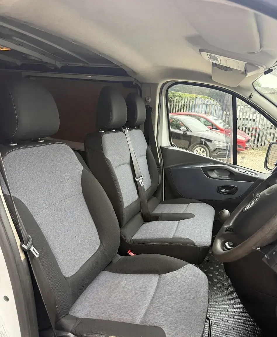 Used Vauxhall Vivaro 2017 White
