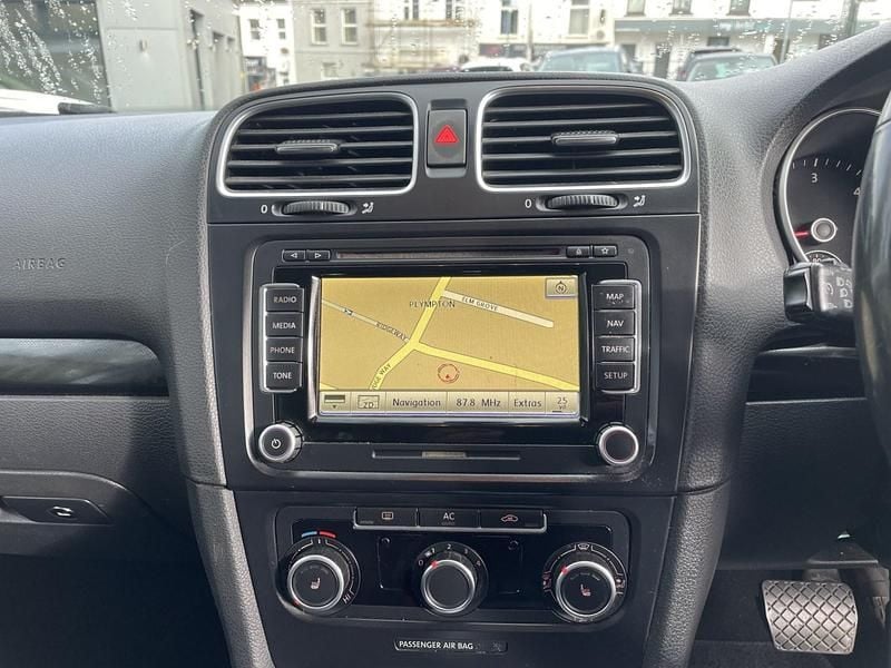 Used VW Golf VI SE 105 HP (77 kW) 2011 Silver Hatchback