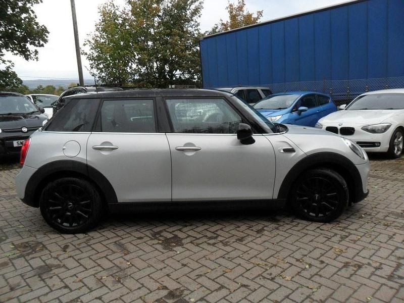 Silver Used 2015 Mini Cooper D Hatch Hatchback | £5,975 (Fair price) - Image 1/4