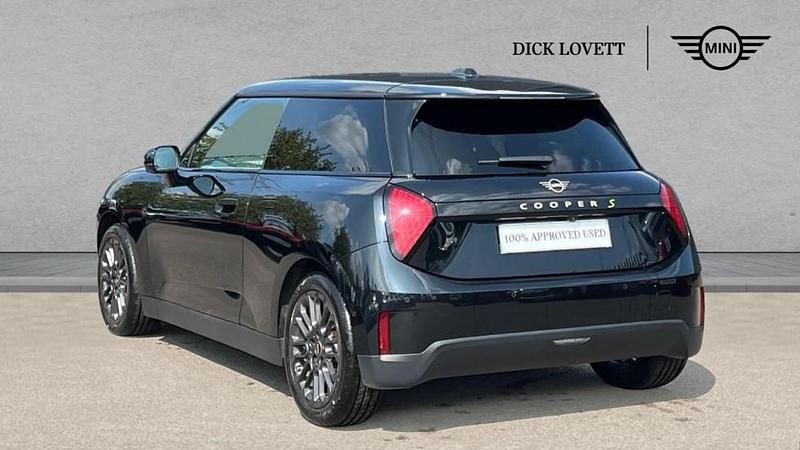 Used Mini Cooper SE Hatch 158 kW (215 HP) 2024 Black Hatchback