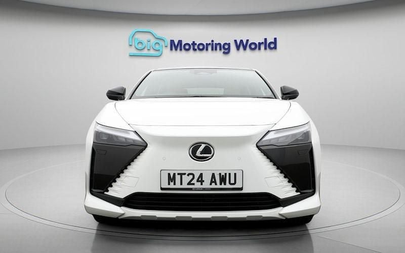 Used Lexus RZ 450e 230 kW (313 HP) 2024 White SUV