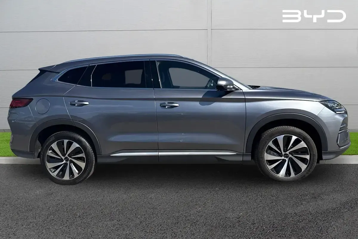 Used BYD Seal U Boost 218 HP (160 kW) 2025 Grey SUV