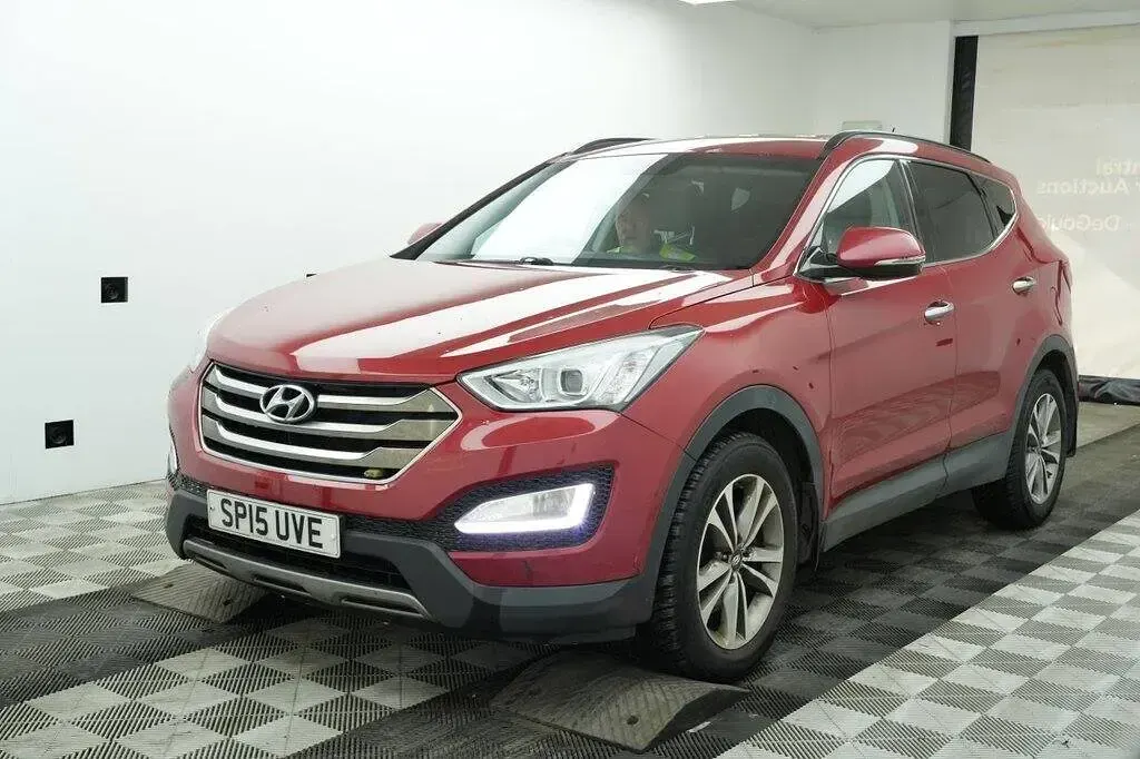 Used Hyundai Santa Fe Premium 194 HP (142 kW) 2015 Red SUV