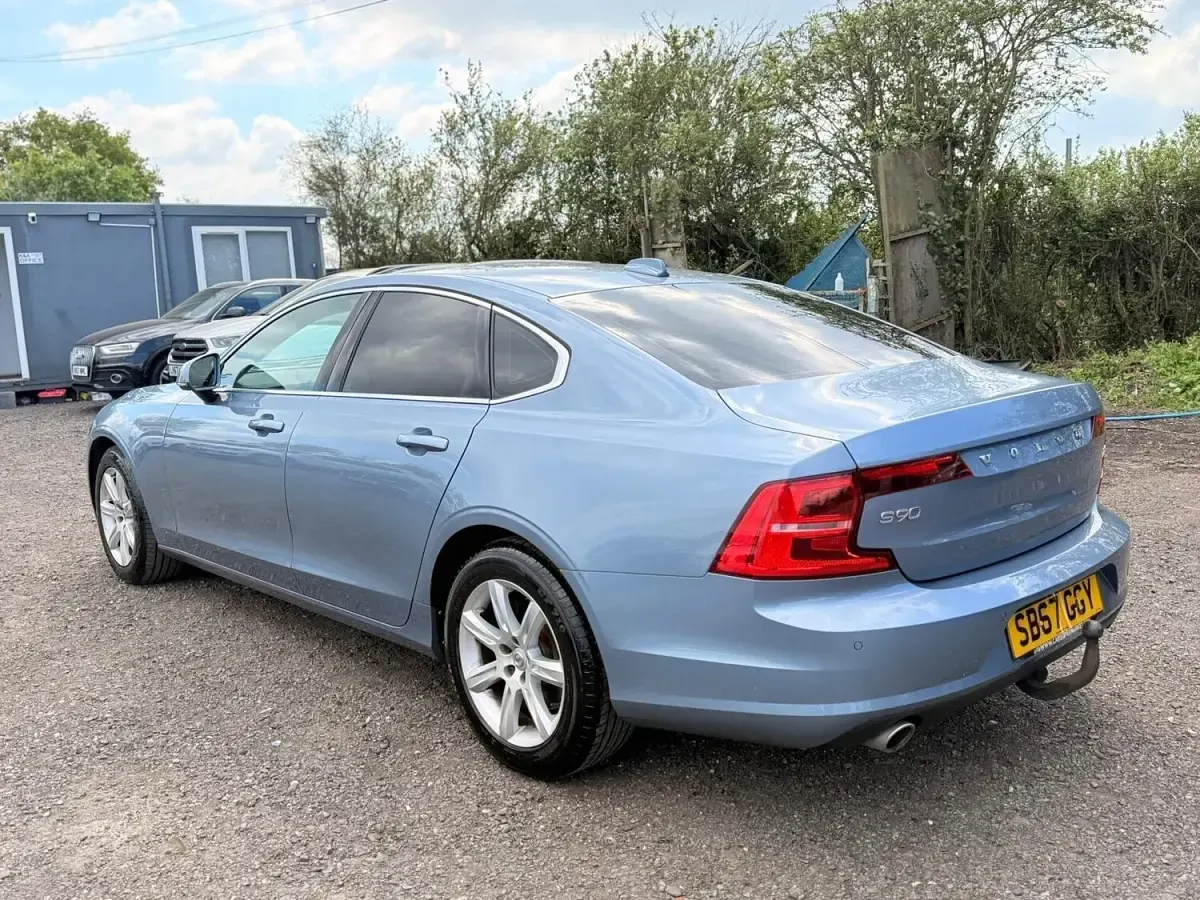 Used Volvo S90 Momentum 2017 Blue Sedan