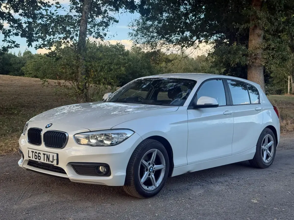 Used BMW 116 Efficient Dynamics 2016 White Hatchback