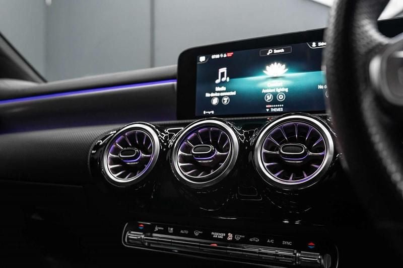 Used Mercedes A180 AMG Line Premium 136 HP (100 kW) 2022 Blue Hatchback