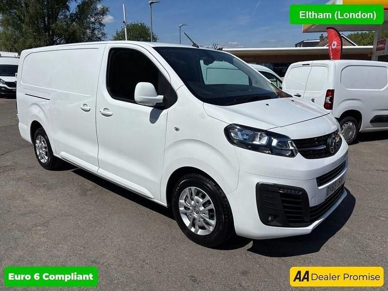 White Used 2019 Vauxhall Vivaro Sportive Van | £7,999 (Fair price) - Image 1/4