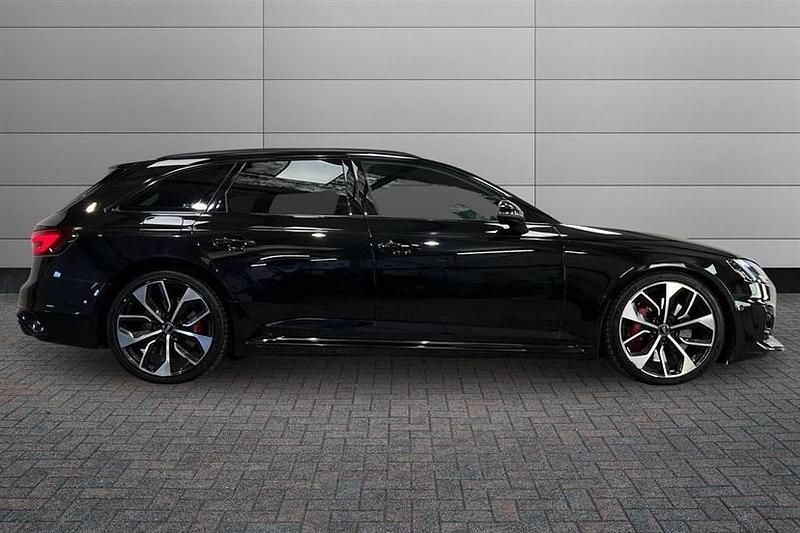 Used Audi RS4 Design 450 HP (330 kW) 2018 Black Estate