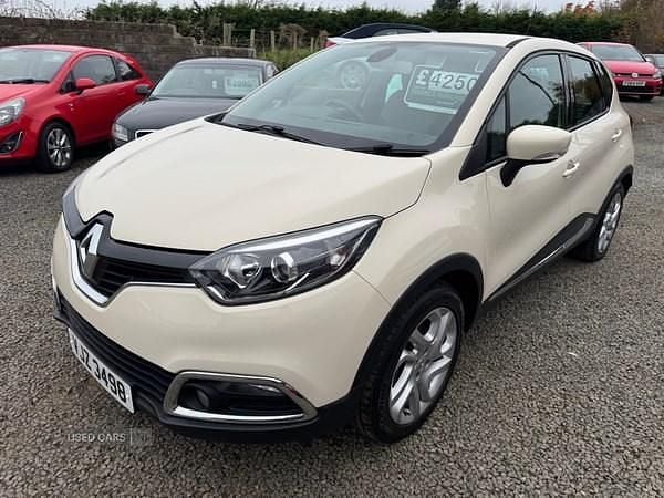 Cream Used 2013 Renault Captur Dynamique SUV | £4,250 (Fair price) - Image 1/4