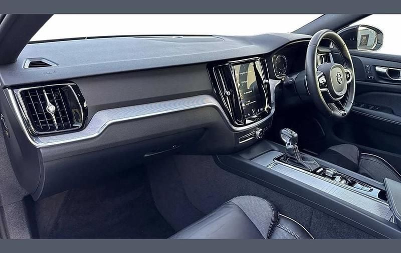 Used Volvo S60 R-Design 247 HP (181 kW) 2020 White Sedan