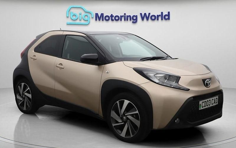 Used 2023 Toyota Aygo X SUV | £15,400 - Image 1/4