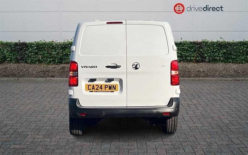 Used Vauxhall Vivaro S 120 HP (88 kW) 2024 White MPV