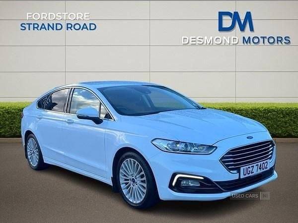 Used Ford Mondeo Titanium 150 HP (110 kW) 2021 White Hatchback