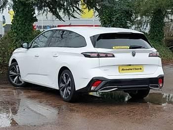 Used Peugeot 308 Allure 131 HP (96 kW) 2023 White Estate