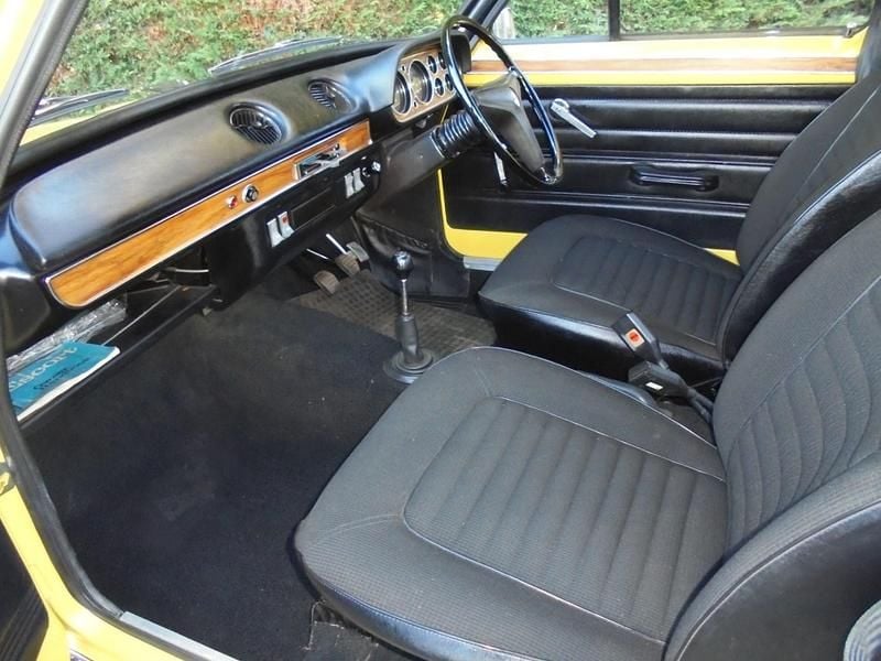 Used Ford Escort 57 HP (41 kW) 1974 Yellow