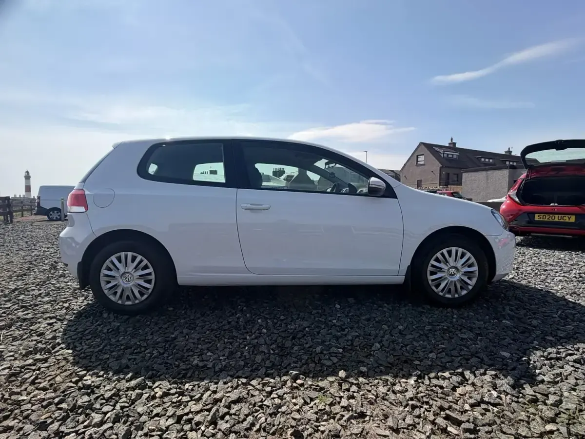 Usado VW Golf VII S 2012 Branco Citadino