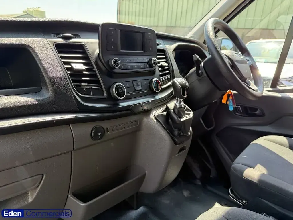 Used Ford Transit S 130 HP (95 kW) 2023 White Van