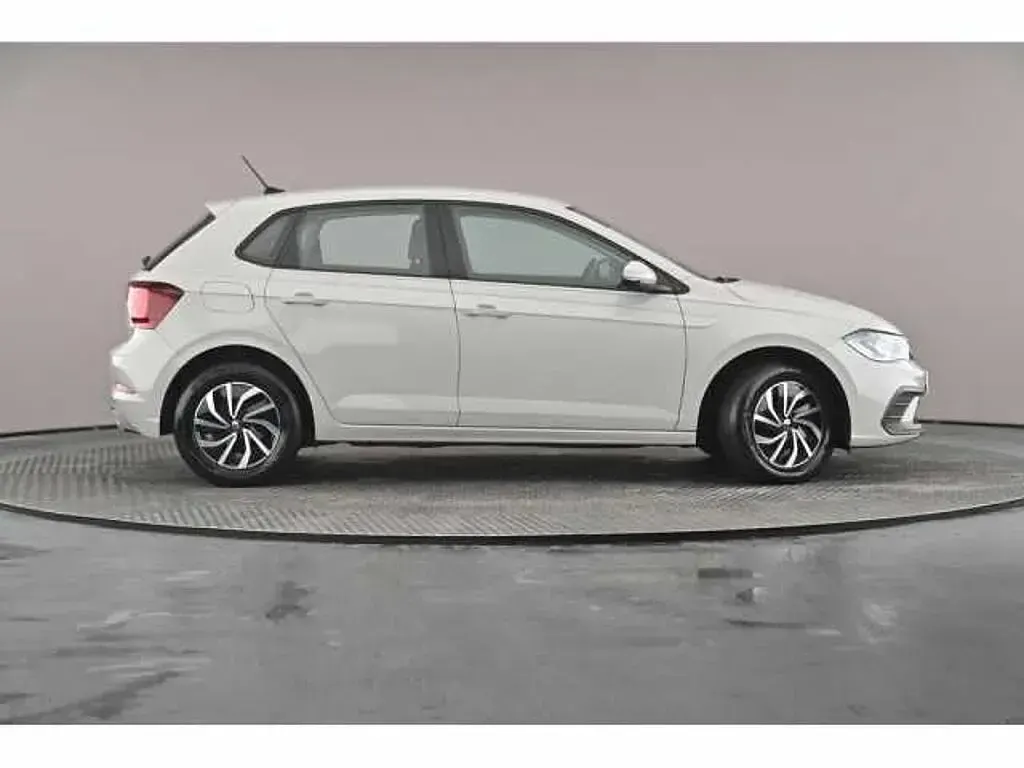 Used VW Polo 95 HP (69 kW) 2024 Hatchback