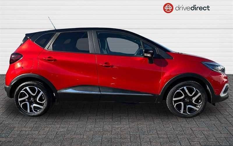 Used Renault Captur Iconic 90 HP (66 kW) 2019 Red/black SUV