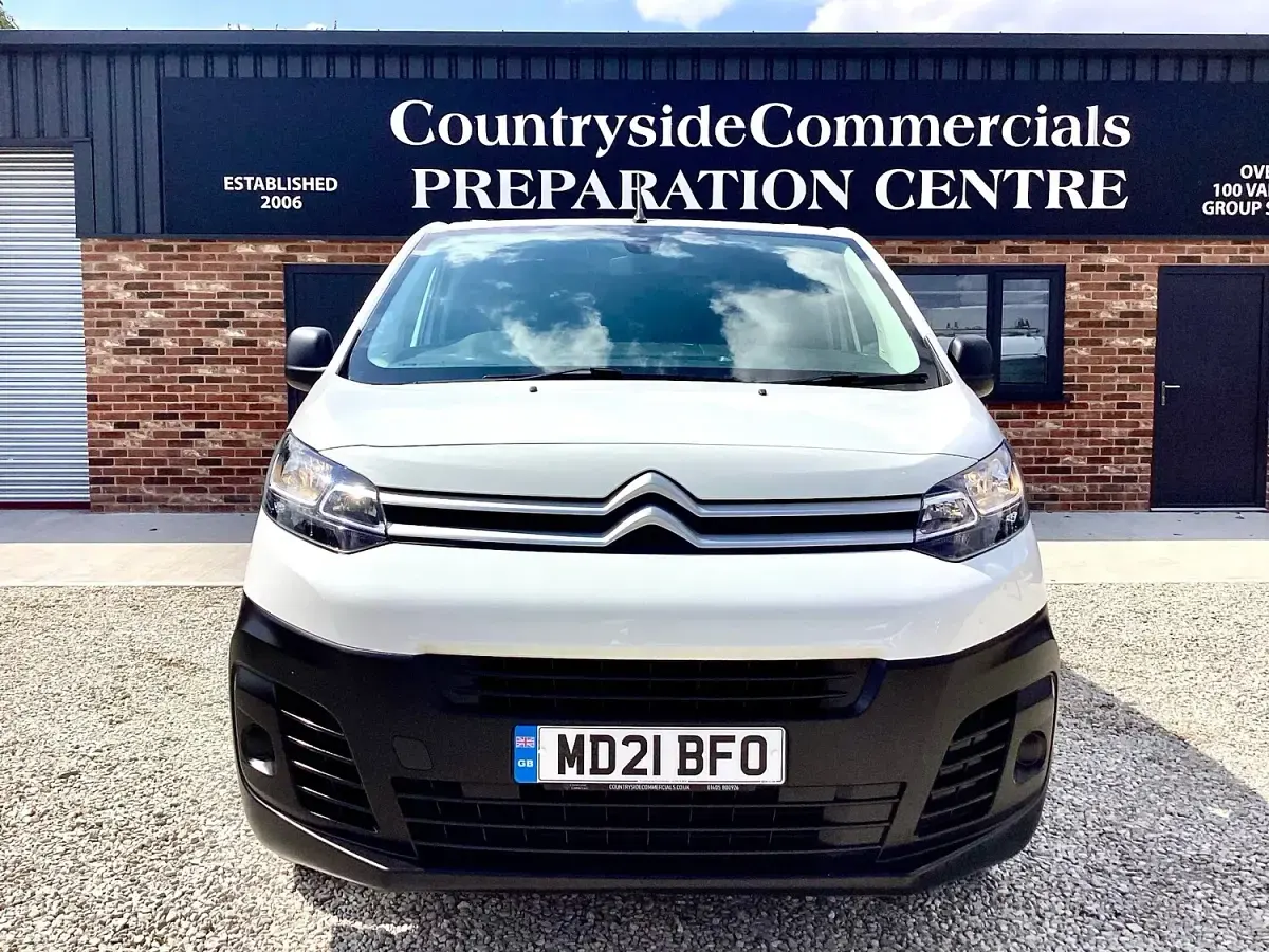Used Citroën Dispatch 100 HP (73 kW) 2021 White MPV