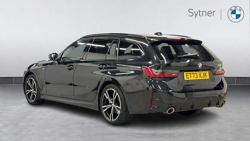 Begagnad BMW 320 M Sport 181 HK (133 kW) 2023 Svart Kombi