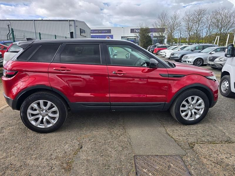 Used Land Rover Range Rover evoque SE 2015 Red Estate