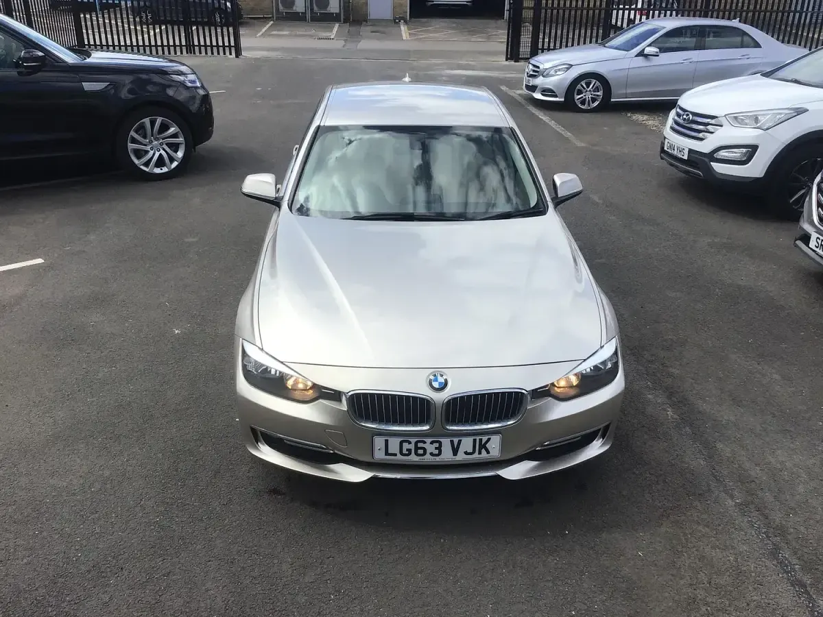 Used BMW 320 Luxury Line 184 HP (135 kW) 2013 Silver Sedan