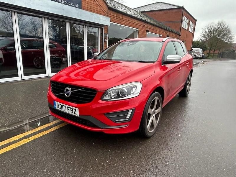 Usado Volvo XC60 R-Design 190 HP (139 kW) 2017 Vermelho SUV